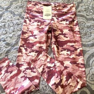 New Fabletics mid rise power hold legging.